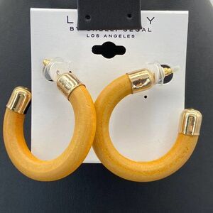 LAUNDRY Wood Hoop w/ gold accents Shelli Segal $16   Bundle 3 for $25